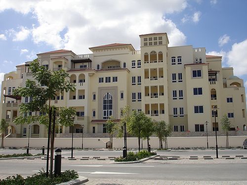 Dubai Landlords given free hand to charge for tenancy renewal contracts
