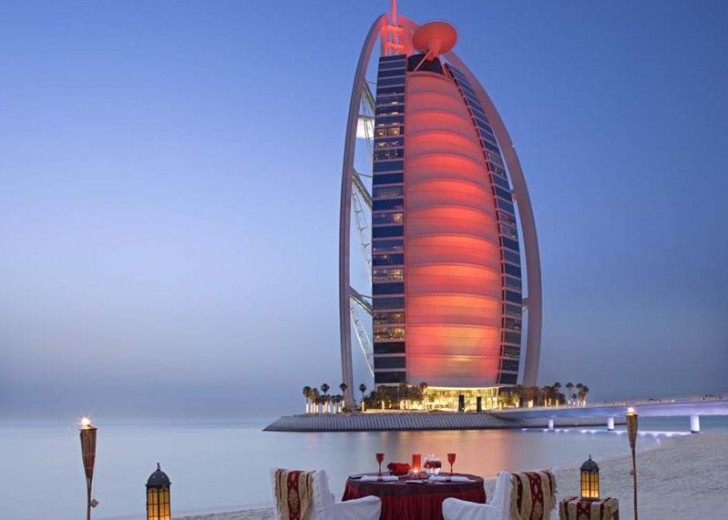 Top Places To Eat on New Year in Dubai
